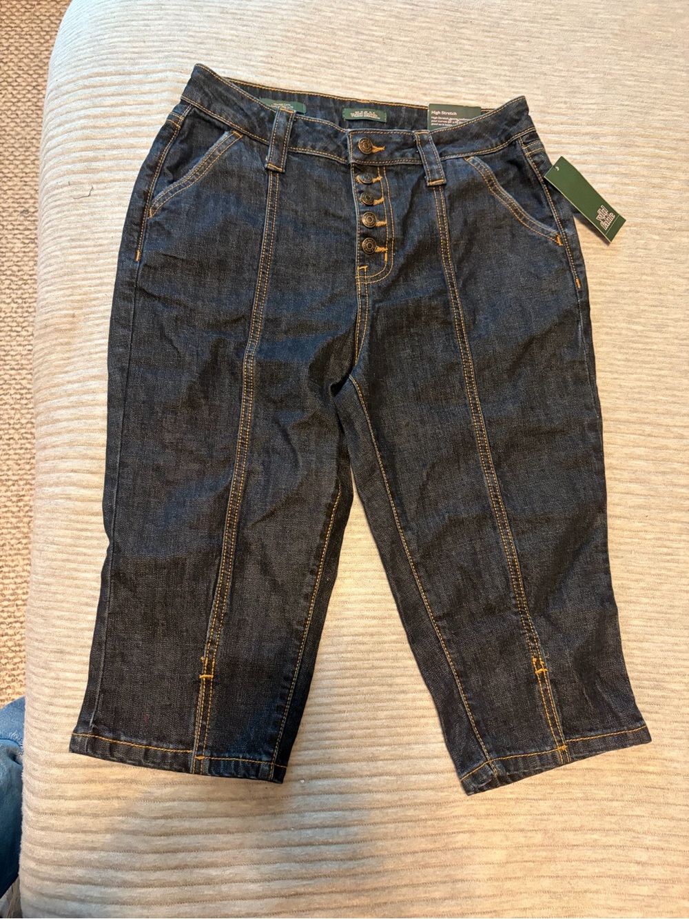 NWT Target Wild Fable Dark Wash Seamed High Rise Button Fly Capri Jeans, 6R